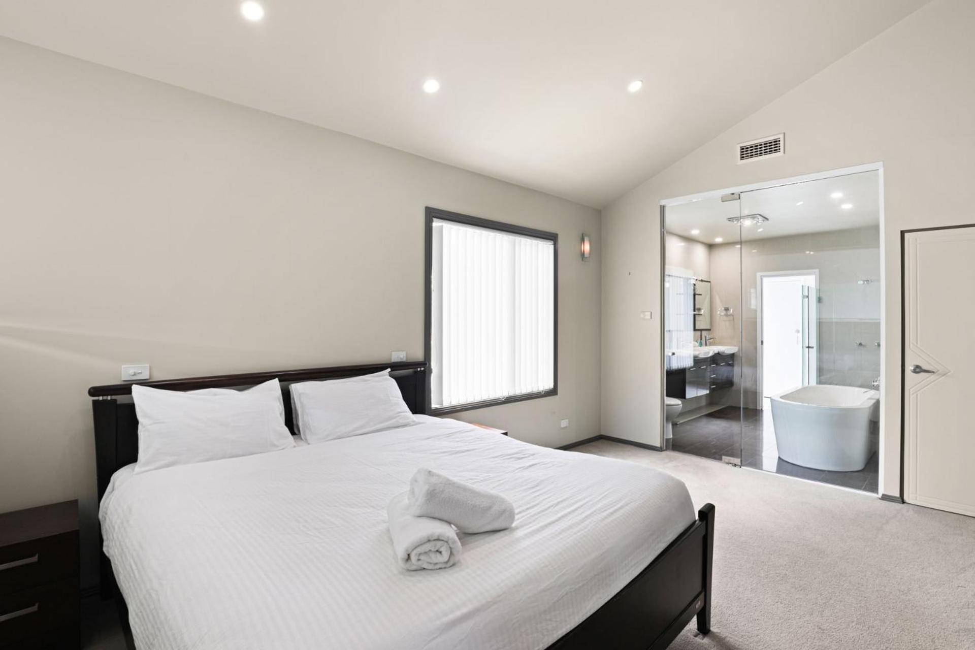Street Oasis At Nelson Bay Apartment Екстериор снимка